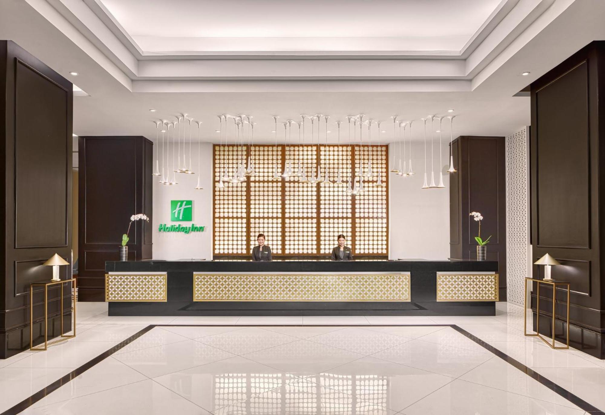 Holiday Inn & Suites Manila Galleria By Ihg Pasig City Zewnętrze zdjęcie