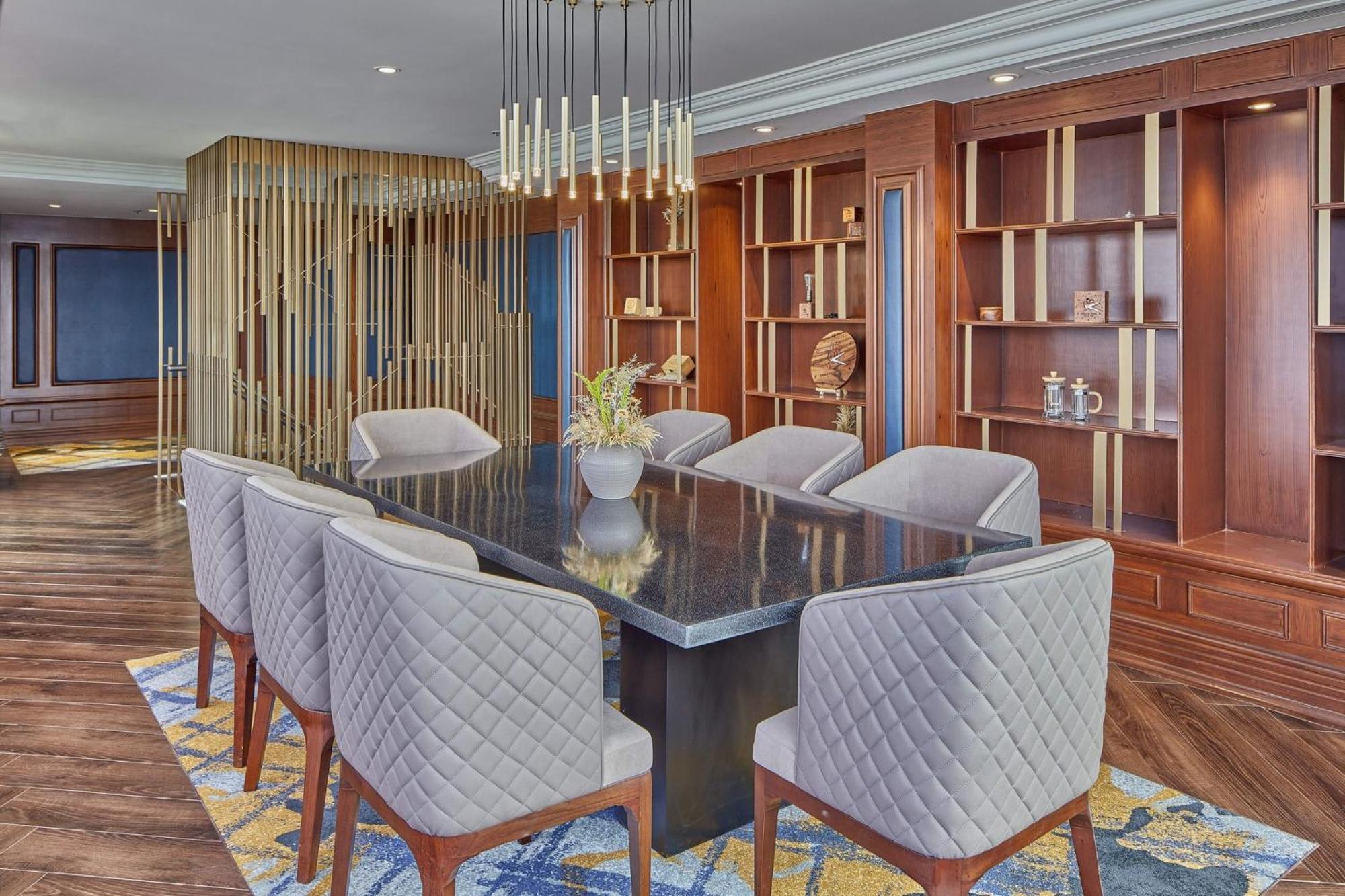 Holiday Inn & Suites Manila Galleria By Ihg Pasig City Zewnętrze zdjęcie
