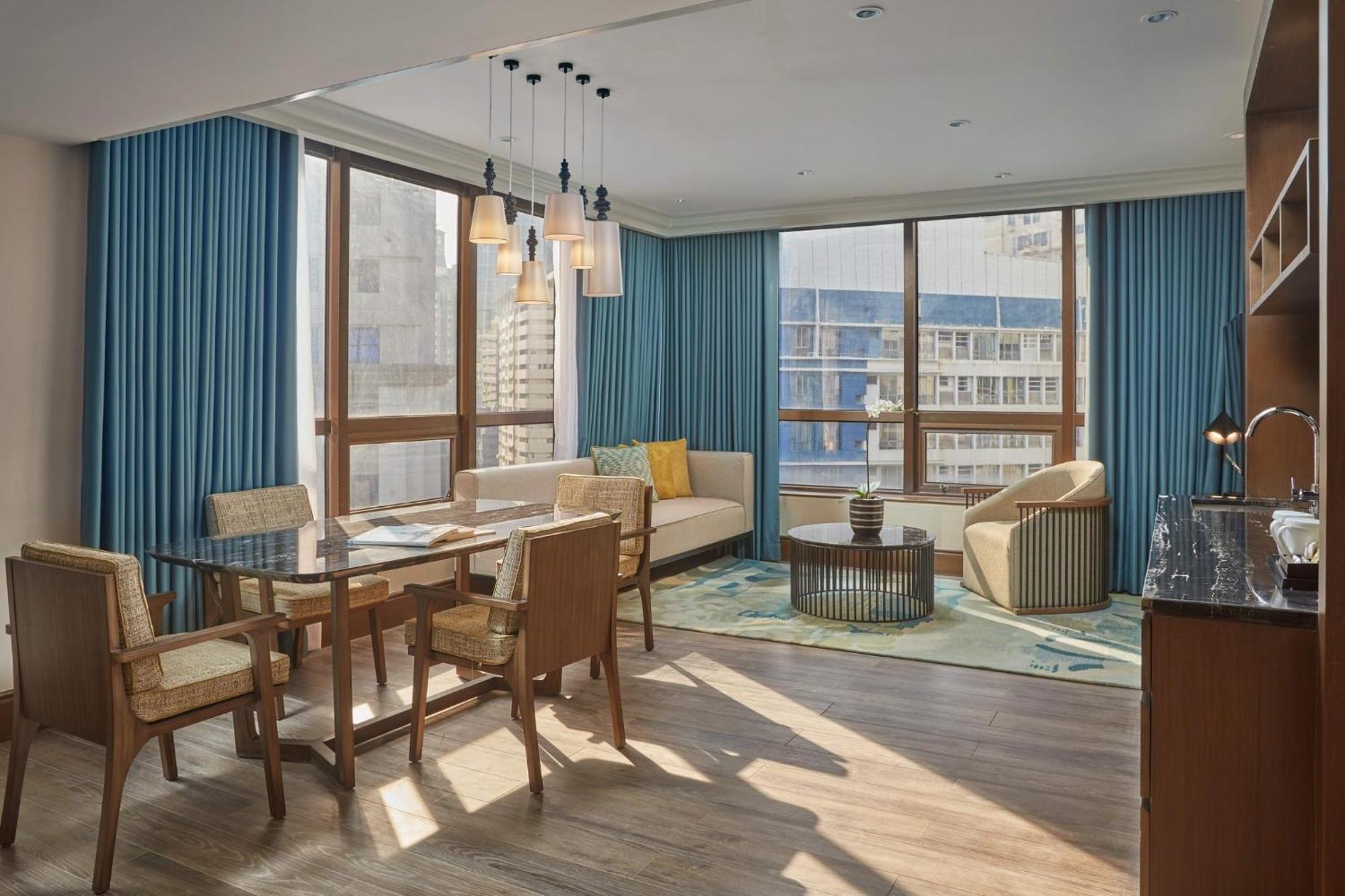 Holiday Inn & Suites Manila Galleria By Ihg Pasig City Zewnętrze zdjęcie