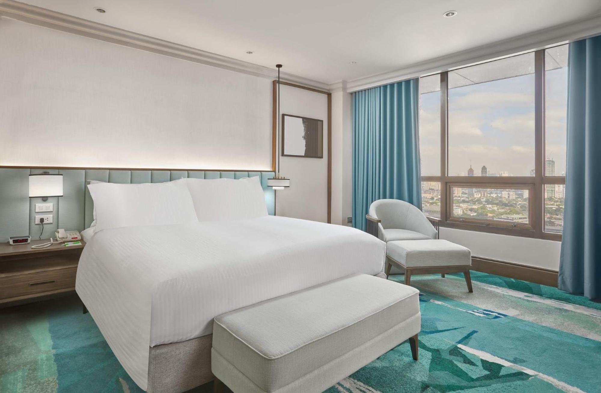 Holiday Inn & Suites Manila Galleria By Ihg Pasig City Zewnętrze zdjęcie