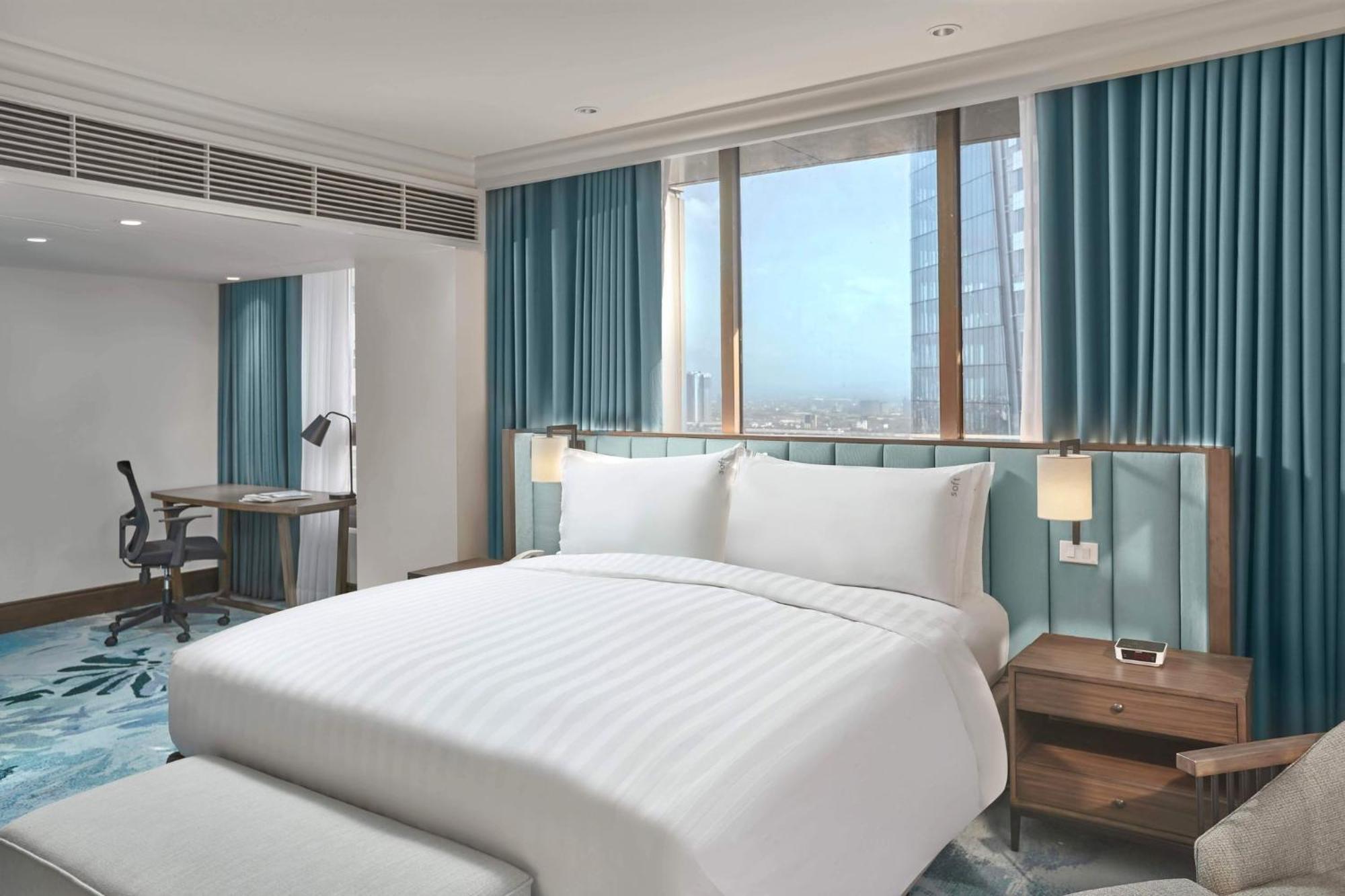 Holiday Inn & Suites Manila Galleria By Ihg Pasig City Zewnętrze zdjęcie