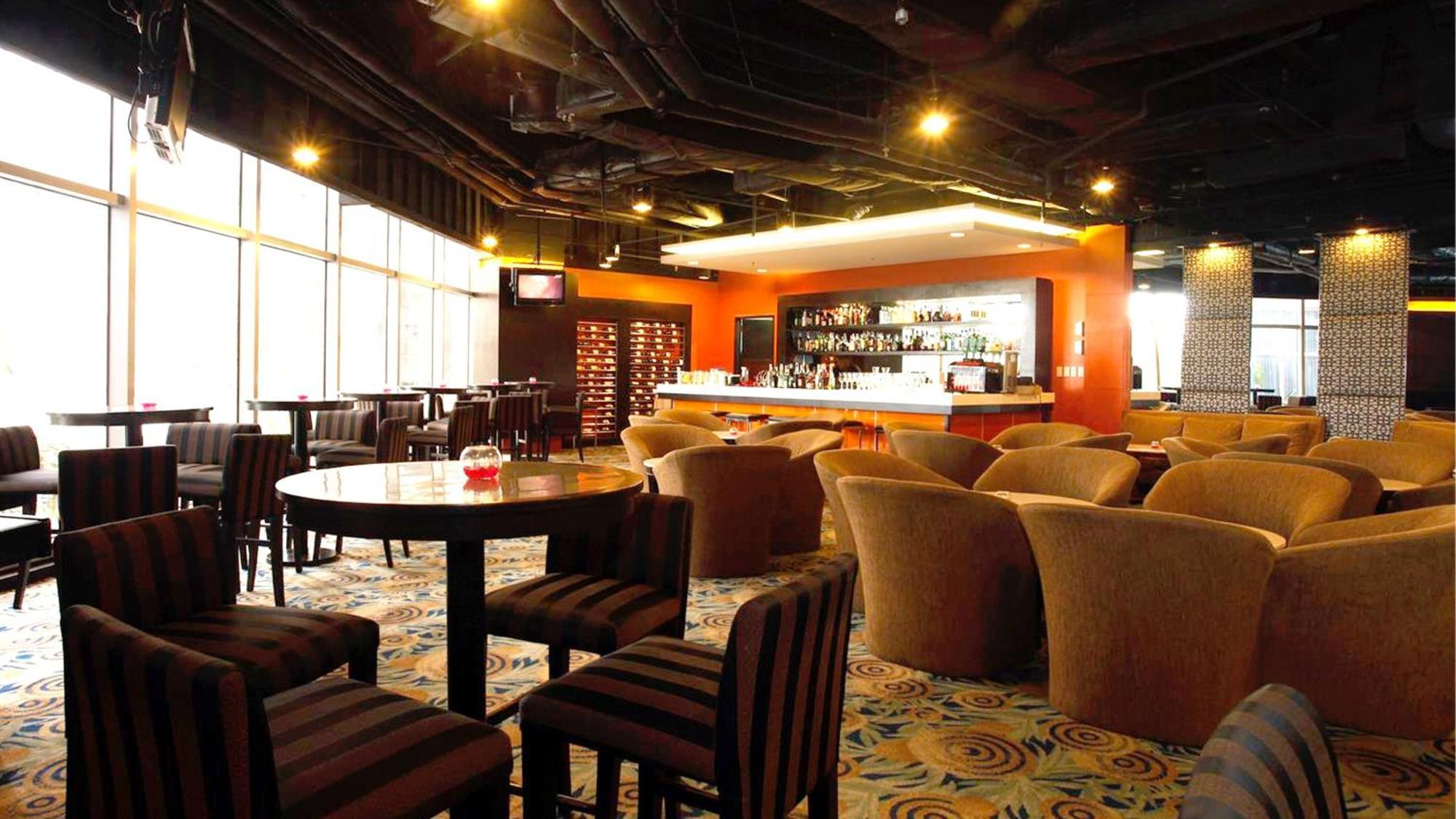 Holiday Inn & Suites Manila Galleria By Ihg Pasig City Zewnętrze zdjęcie